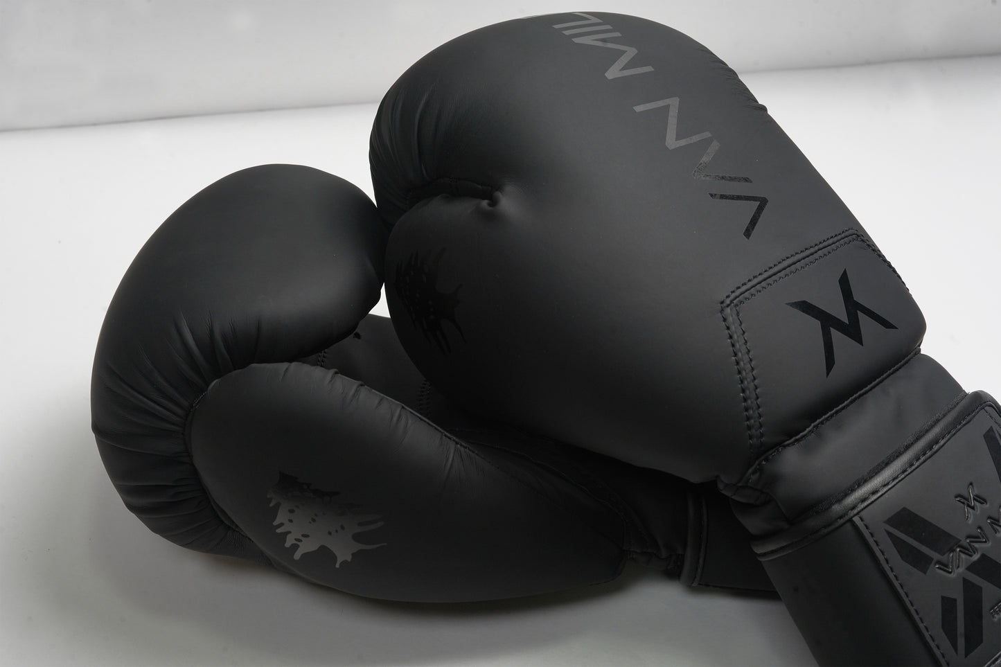 VAN MILE PU 4.0 Boxing Gloves - Matte Black