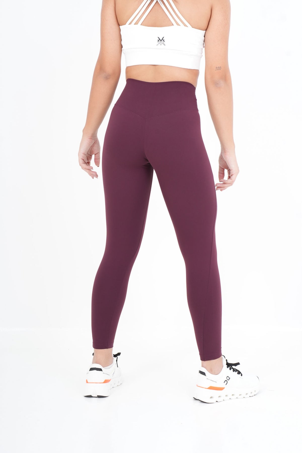 Women's VAN MILE VNML Two-Piece Lycra Set in Bordeaux – back view of the leggings