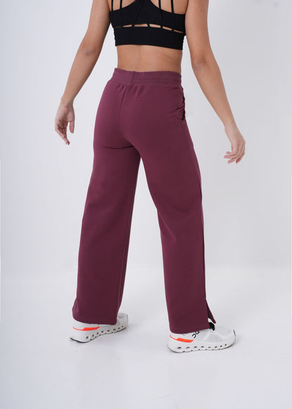 Women's VAN MILE VNML Flared Cotton Pant in Burgundy – back view