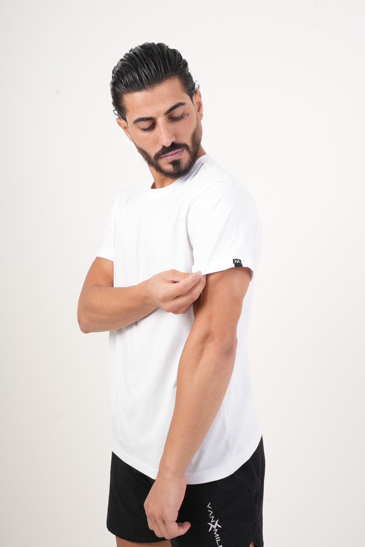 Men's VAN MILE Basic T-Shirt in White – sleeve detail