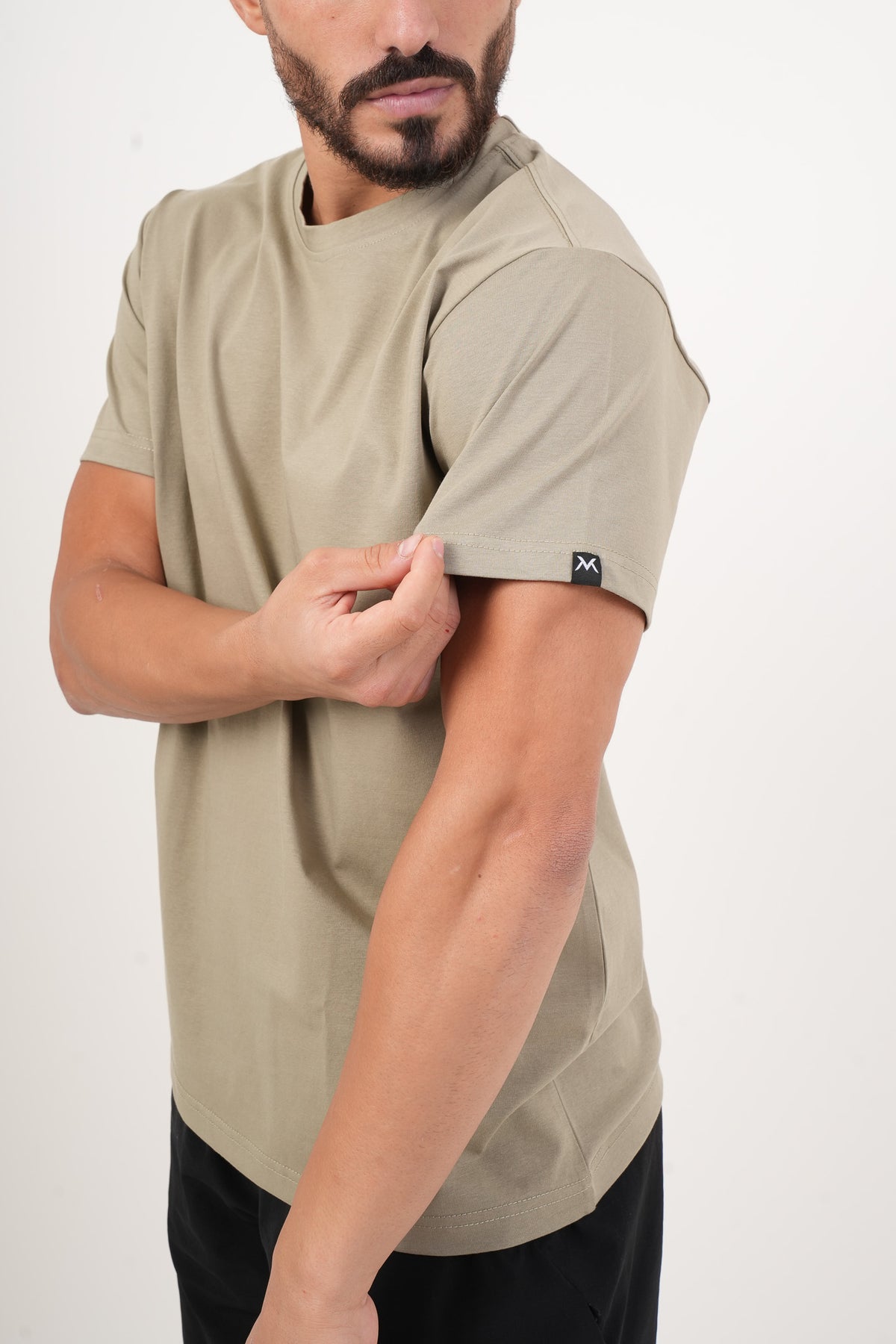 Men's VAN MILE Basic T-Shirt in Khaki – sleeve detail
