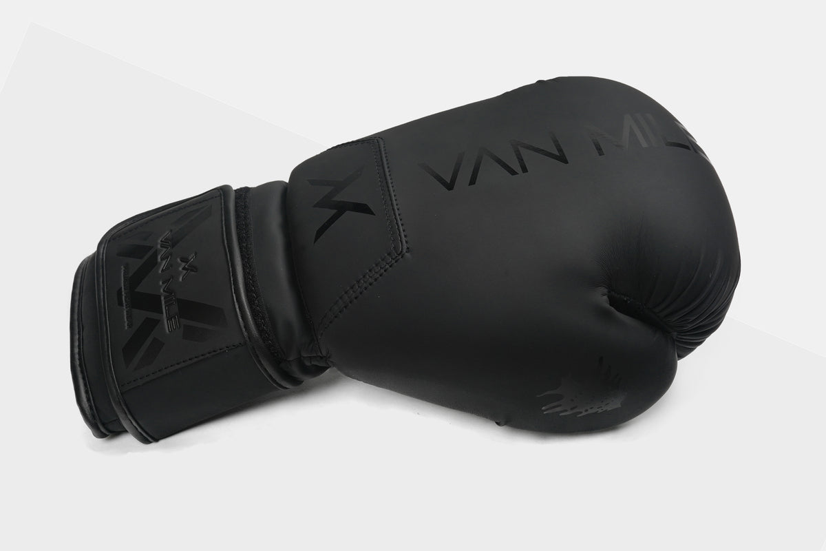 VAN MILE PU 4.0 Boxing Gloves in Matte Black – side view