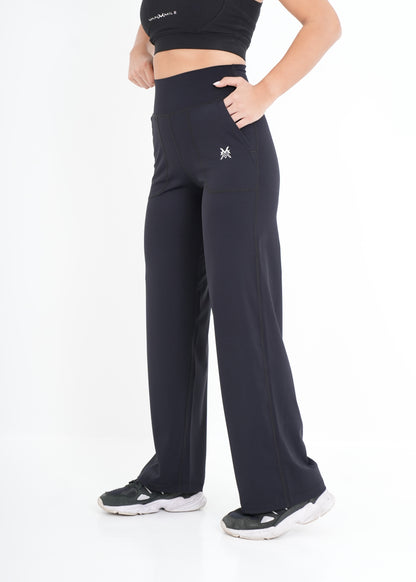 Women's VAN MILE PULSE Flared Leggings in Black – three-quarter front view