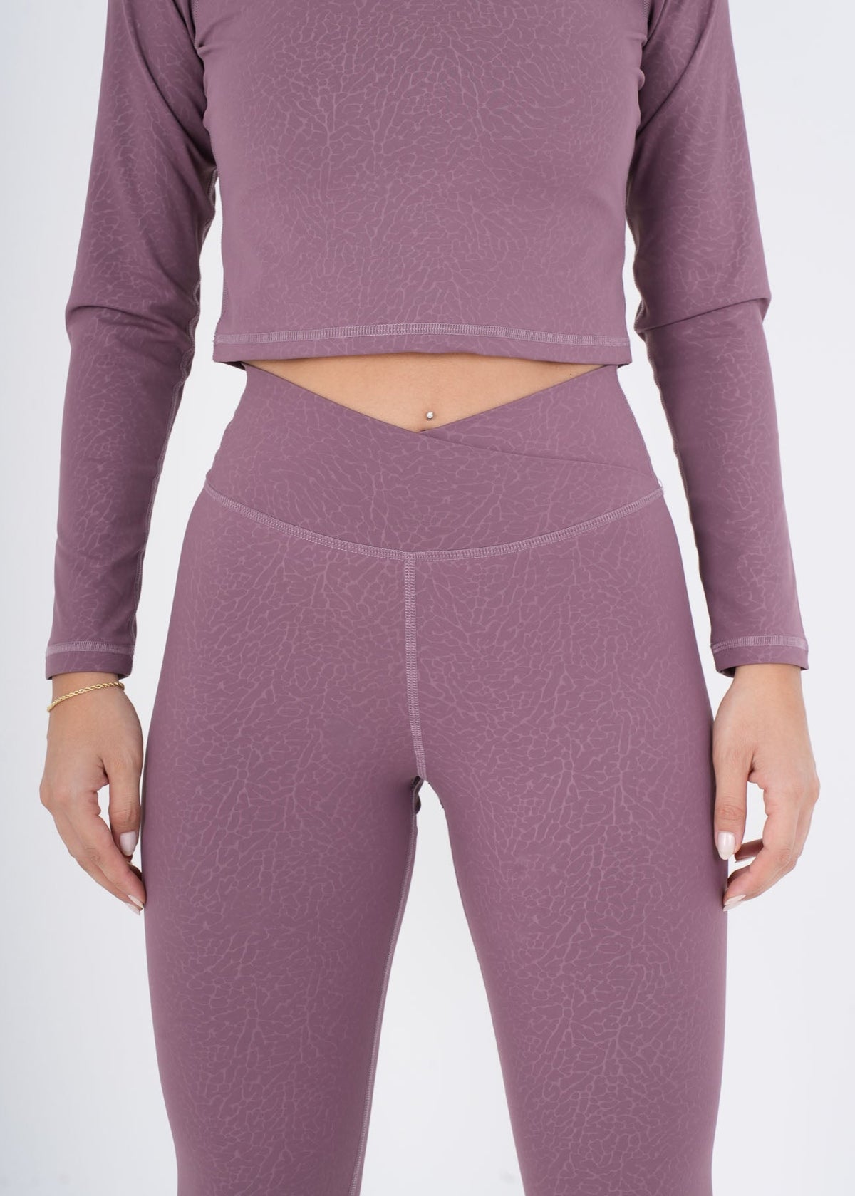 Women's VAN MILE ACTV Two-Piece Cropped Set in Heather Rose – waistband detail