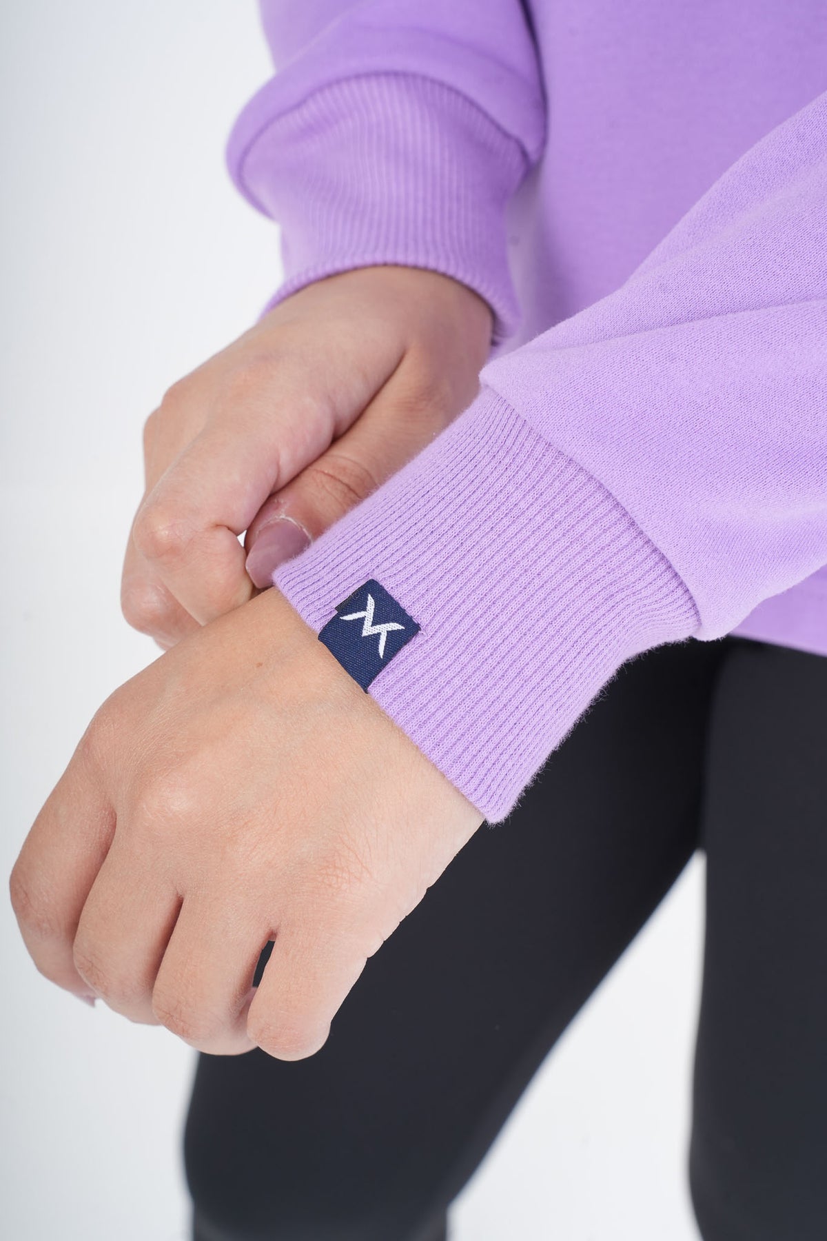 Women's VAN MILE VNML Sweatshirt in Lilac – logo detail on the cuff