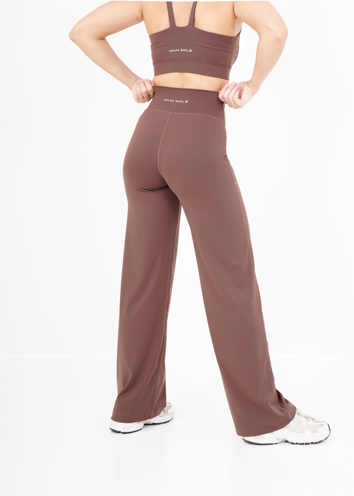 Sculpt™ Flared Legging - Brown