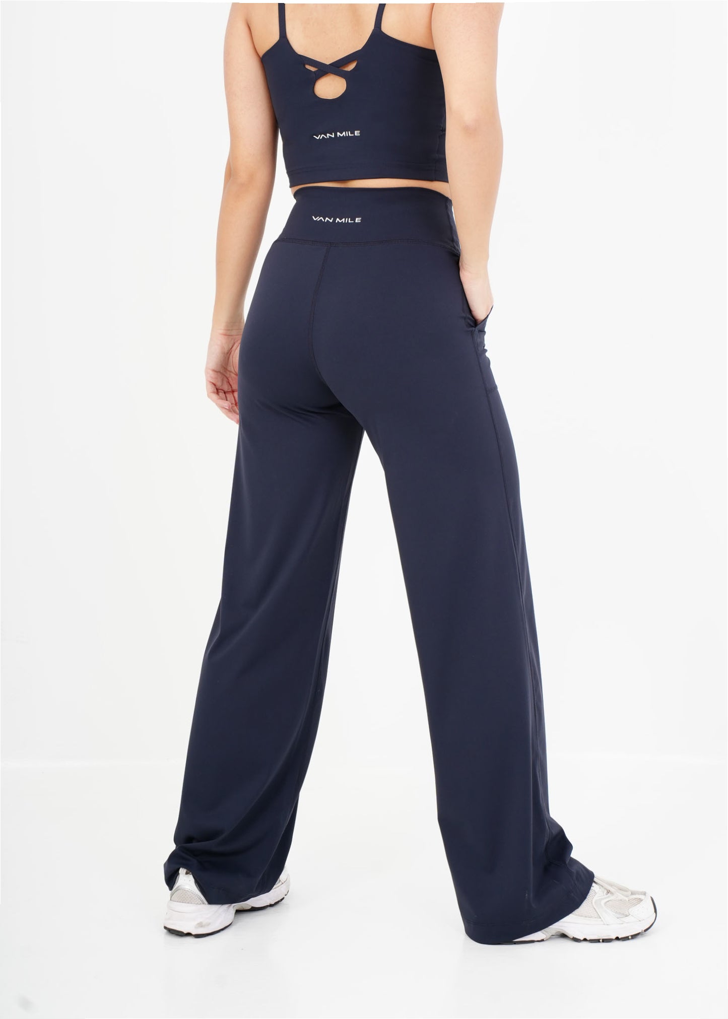 Sculpt™ Flared Legging - Navy