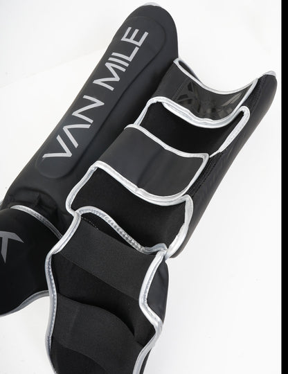 VAN MILE PU 3.0 Shin Guards in Black & Silver – inside view
