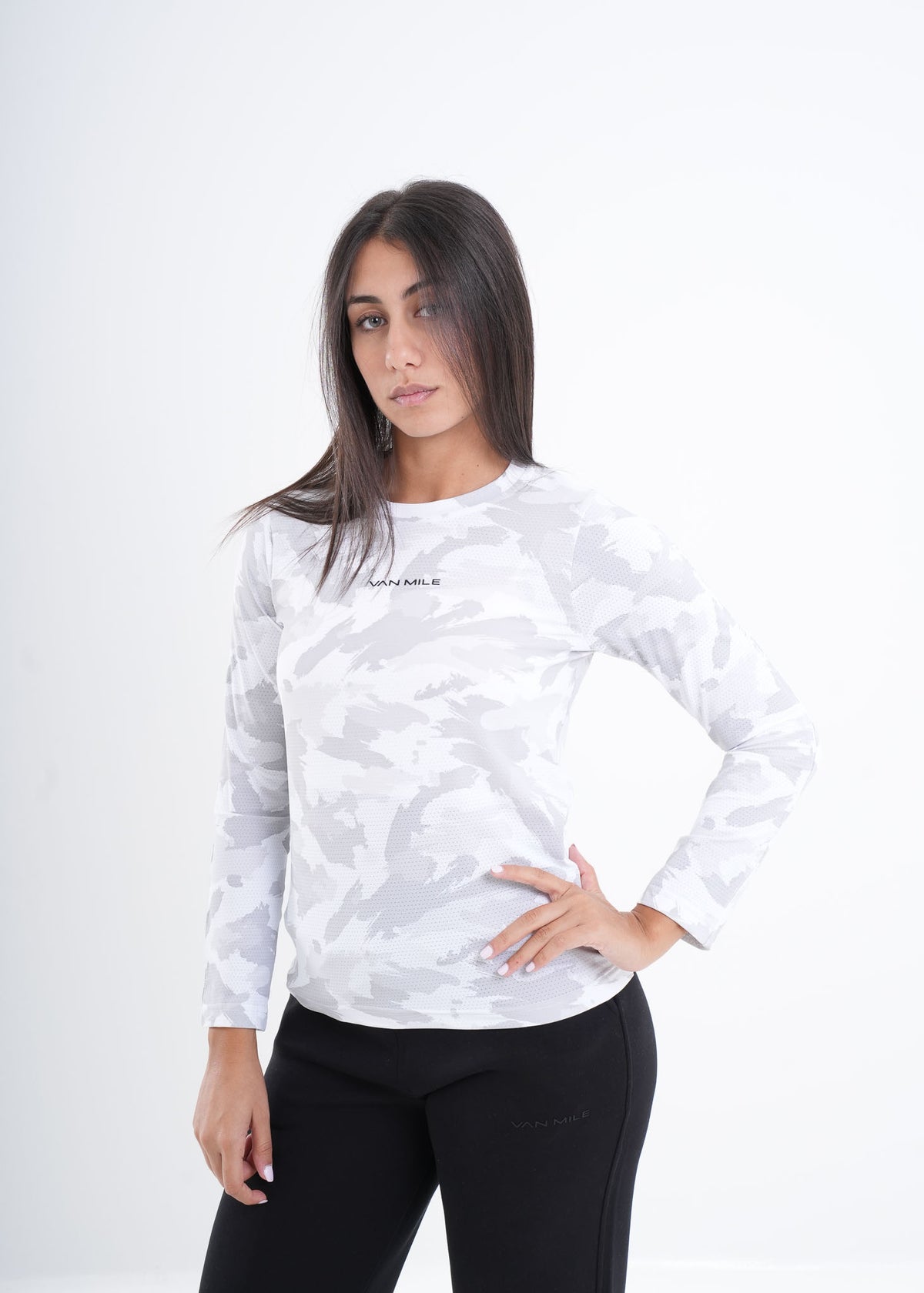 Women's VAN MILE VNML Long Sleeve Quick-Dry Print T-Shirt in White – three-quarter front view