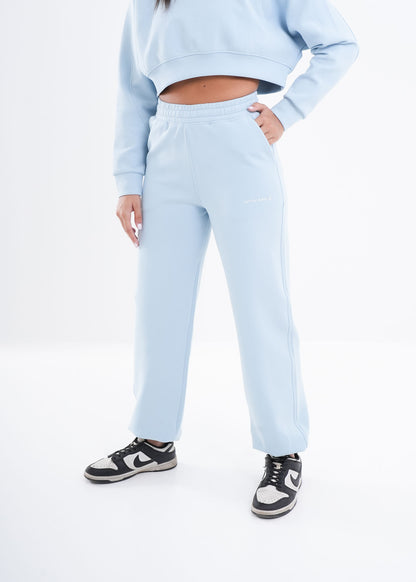 Women's VAN MILE VNML Two-Piece Crop Set in Baby Blue – joggers, three-quarter view
