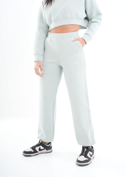 Women's VAN MILE VNML Two-Piece Crop Set in Mint Green – joggers, three-quarter view