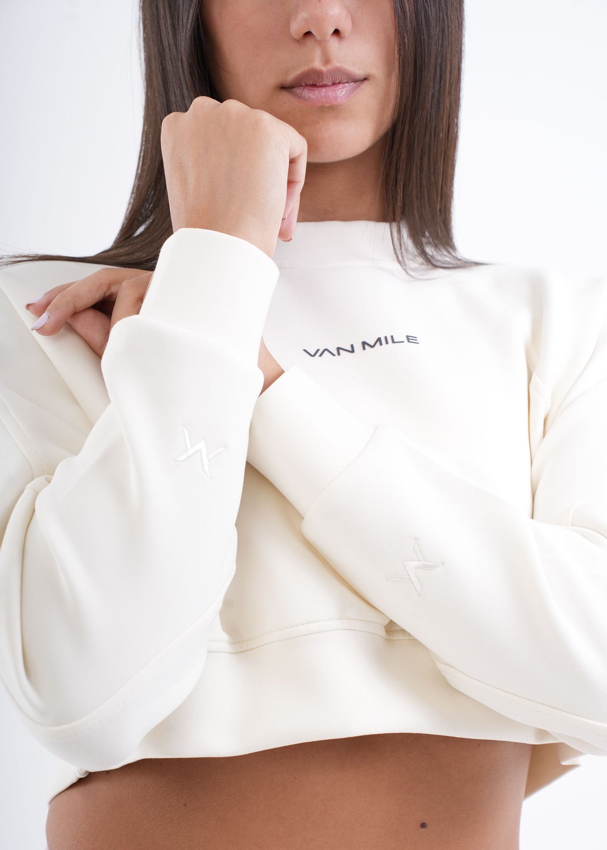 Women's VAN MILE VNML Two-Piece Crop Set in Off White – logo detail